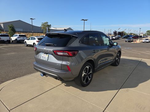 Used 2023 Ford Escape ST-Line Select w/ Tech Pack #2 image 5