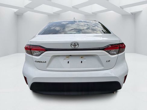 Used 2023 Toyota Corolla LE FWD image 4
