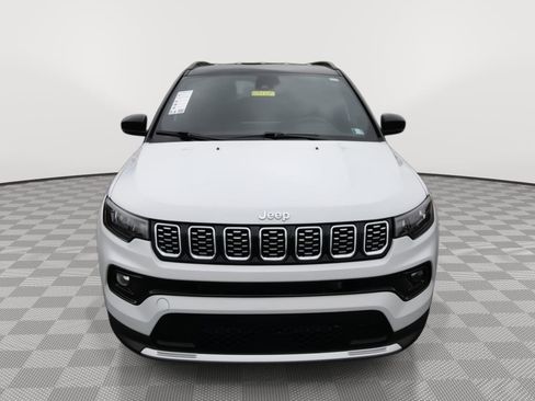 Used 2025 Jeep Compass Limited AWD/4WD image 2