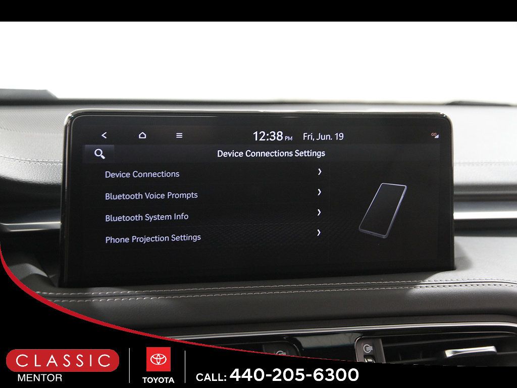 Used 2023 Genesis G70 2.0T AWD/4WD image 12