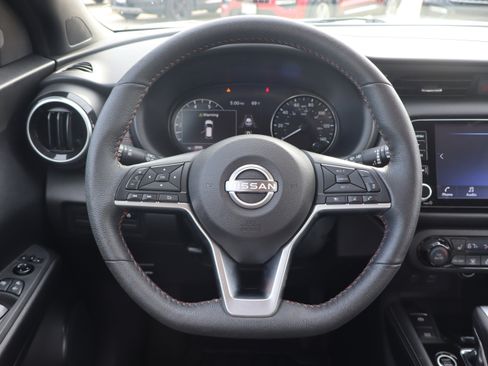 Used 2023 Nissan Kicks SR w/ SR Premium Package image 14