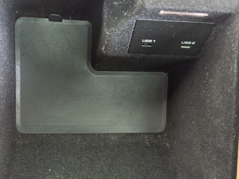 Used 2022 Porsche Cayenne image 35