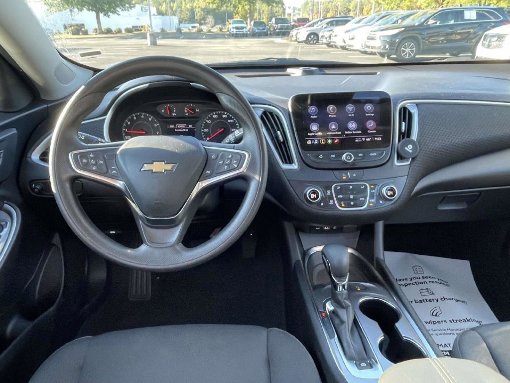 Used 2025 Chevrolet Malibu LT FWD image 21