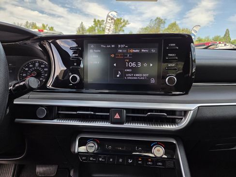 Used 2022 Kia K5 LXS FWD image 25