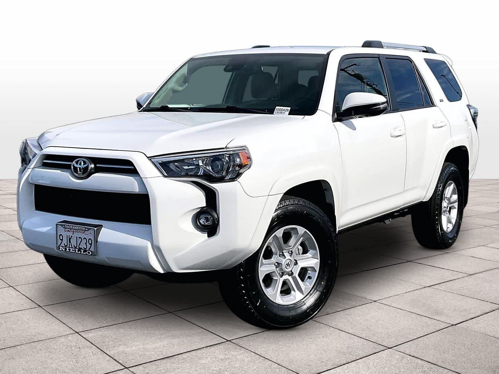 Used 2023 Toyota 4Runner SR5 Premium w/ SR5 Premium Package AWD/4WD image 1