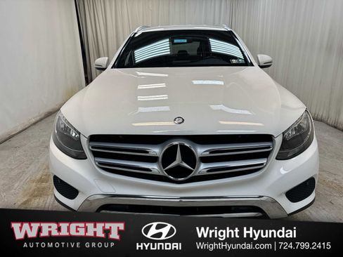 Used 2017 Mercedes-Benz GLC 300 4MATIC image 2