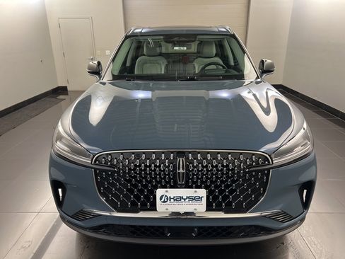 New 2026 Lincoln Aviator Reserve image 2