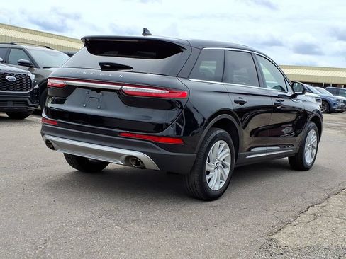 Used 2023 Lincoln Corsair AWD image 5