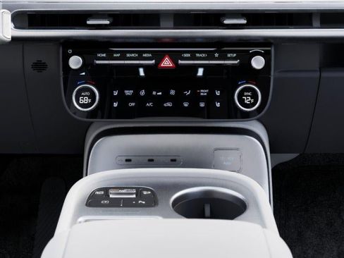 New 2026 Hyundai Ioniq 9 SEL AWD/4WD image 16