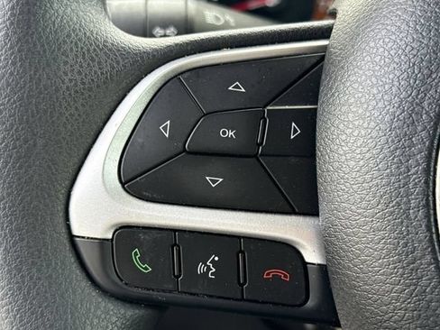 Certified 2023 Jeep Renegade Latitude AWD/4WD image 30