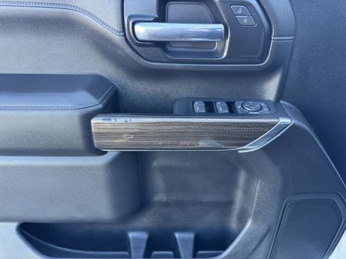 Certified 2023 Chevrolet Silverado 2500 LT w/ Convenience Package image 10