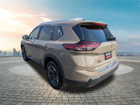 Certified 2025 Nissan Rogue SV w/ SV Premium Package image 12