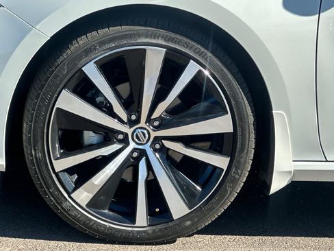 Certified 2022 Nissan Altima 2.5 SR FWD image 10