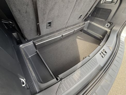Used 2025 Ford Explorer Active RWD image 27
