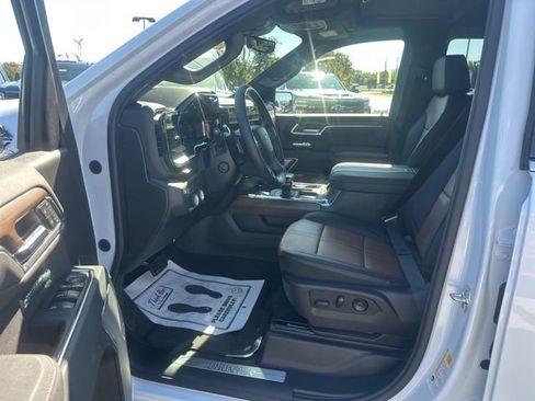 New 2026 Chevrolet Silverado 1500 High Country w/ Technology Package AWD/4WD image 17
