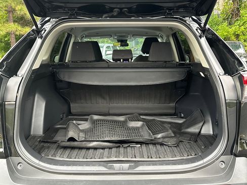 Used 2024 Toyota RAV4 LE AWD/4WD image 6