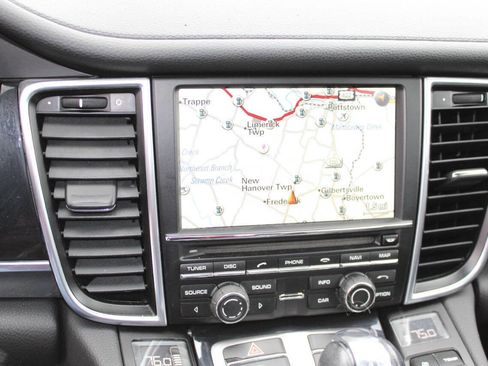 Used 2011 Porsche Panamera image 16