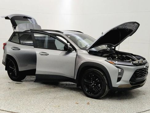 Used 2025 Chevrolet Trax ACTIV w/ Driver Confidence Package image 9