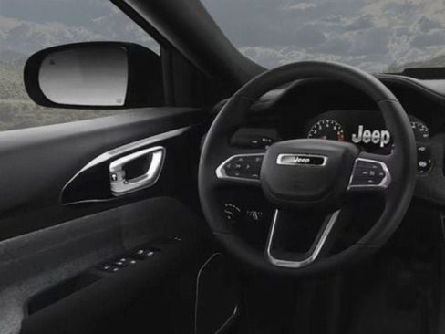 New 2026 Jeep Compass Latitude image 10