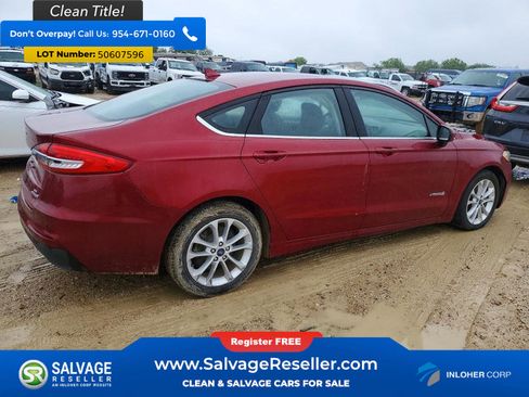 Used 2019 Ford Fusion SE FWD image 4