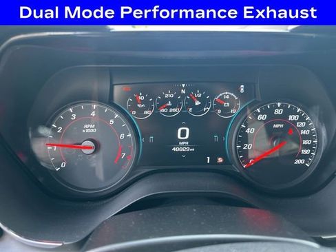Used 2018 Chevrolet Camaro SS RWD image 7