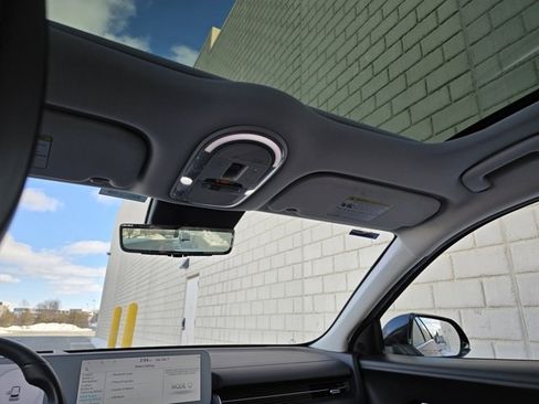 Used 2024 Hyundai Ioniq 5 Limited image 40