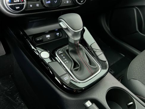 Certified 2025 Kia Soul GT-Line w/ GT-Line Technology Package FWD image 23
