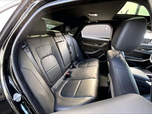 Used 2022 Jaguar XF SE image 29