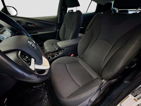 Used 2017 Toyota Prius Three w/ Carpet Mat Package FWD image 11