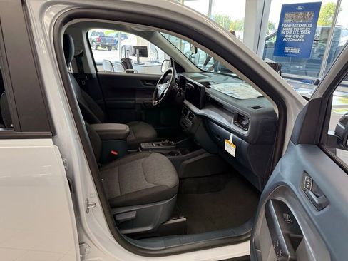 New 2025 Ford Maverick XLT w/ XLT Luxury Package AWD/4WD image 23