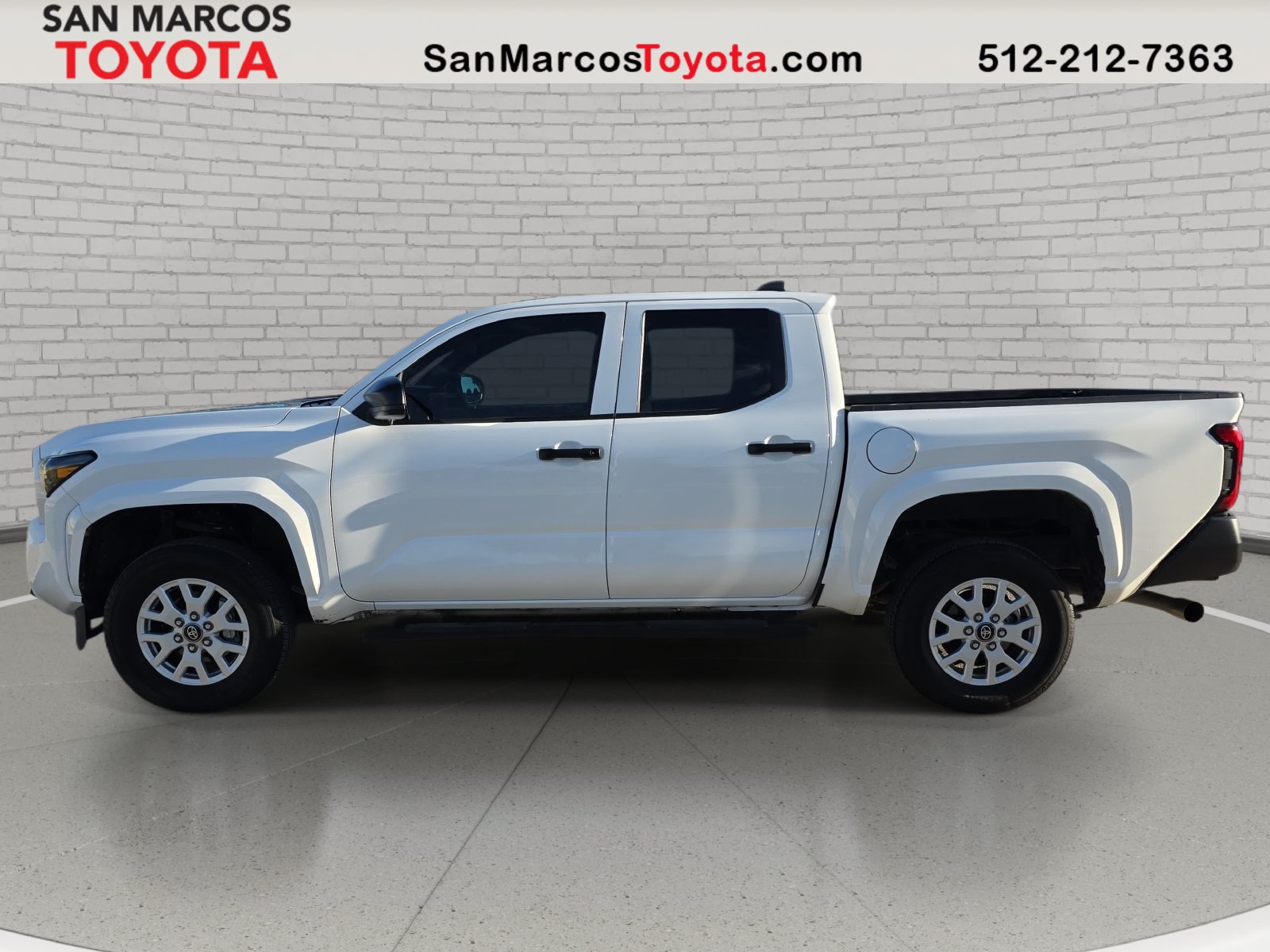 Used 2025 Toyota Tacoma SR RWD image 9