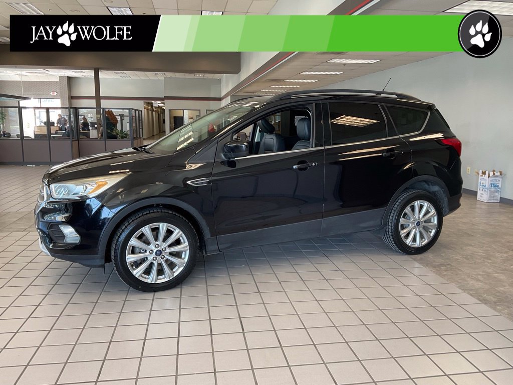 Used 2019 Ford Escape SEL w/ Sun & Style Package AWD/4WD image 3