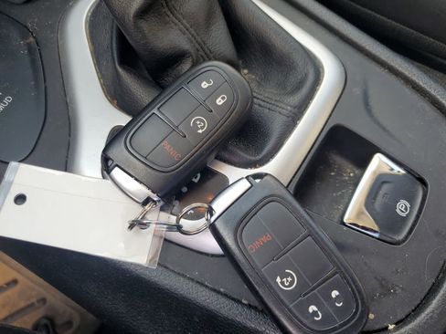 Used 2014 Jeep Cherokee Limited AWD/4WD image 26