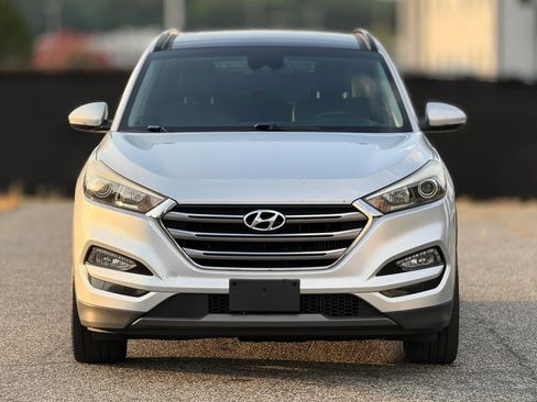 Used 2016 Hyundai Tucson Limited w/ Option Group 03 AWD/4WD image 5