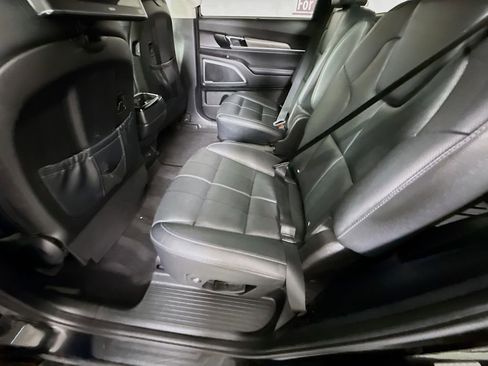 Used 2022 Kia Telluride EX w/ EX Premium Package AWD/4WD image 29