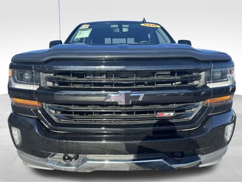 Used 2018 Chevrolet Silverado 1500 LT w/ LPO, Black Pack image 15