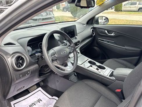 Used 2023 Hyundai Kona SE FWD image 12