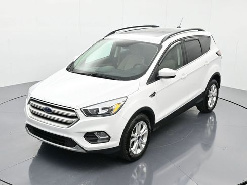 Used 2018 Ford Escape SE image 28