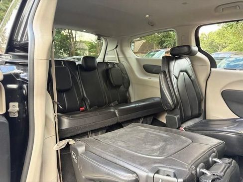 Used 2021 Chrysler Voyager Lxi FWD image 22