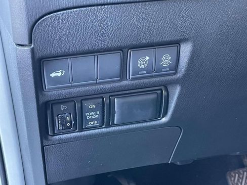 Used 2019 Nissan Armada SL w/ Premium Package image 21