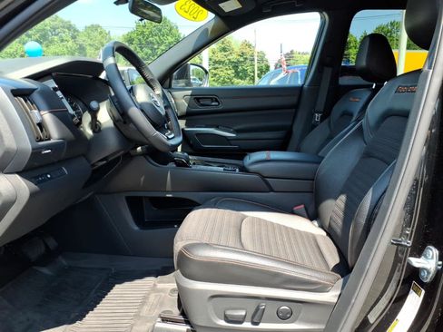 Used 2023 Nissan Pathfinder Rock Creek AWD/4WD image 11