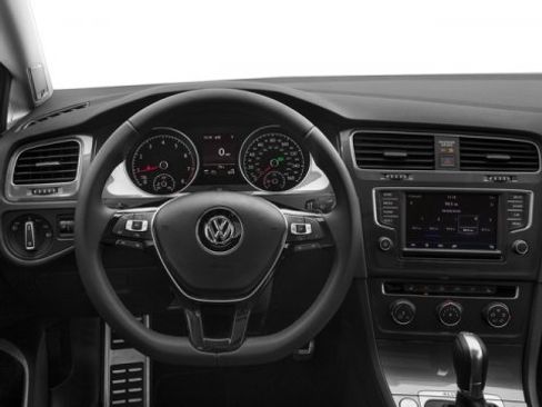 Used 2017 Volkswagen Golf Alltrack SEL image 10