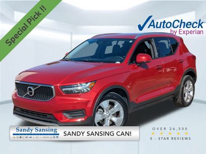 Used 2022 Volvo XC40 T4 Momentum