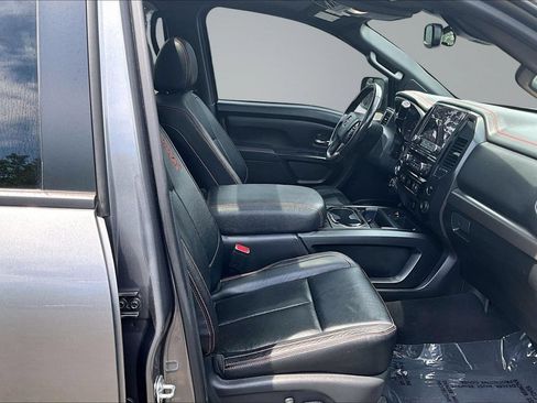 Used 2021 Nissan Titan PRO-4X w/ Pro-4x Convenience Package AWD/4WD image 13