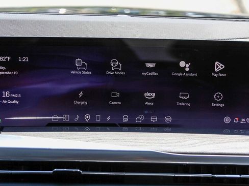 Used 2025 Cadillac Escalade IQ Sport 2 image 15