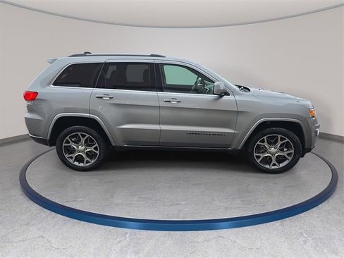 Used 2018 Jeep Grand Cherokee Limited image 5