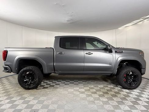 Used 2024 GMC Sierra 1500 AT4 w/ Technology Package AWD/4WD image 9