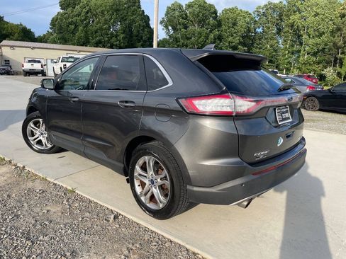Used 2017 Ford Edge Titanium FWD image 5