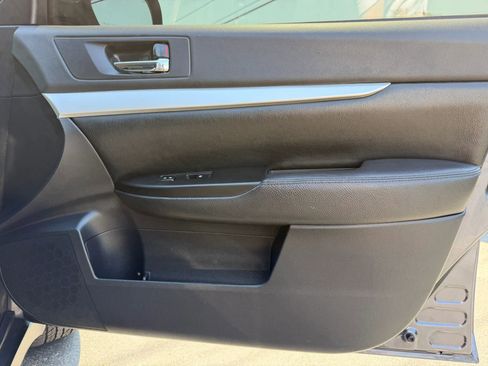 Used 2013 Subaru Outback 2.5i Premium AWD/4WD image 20