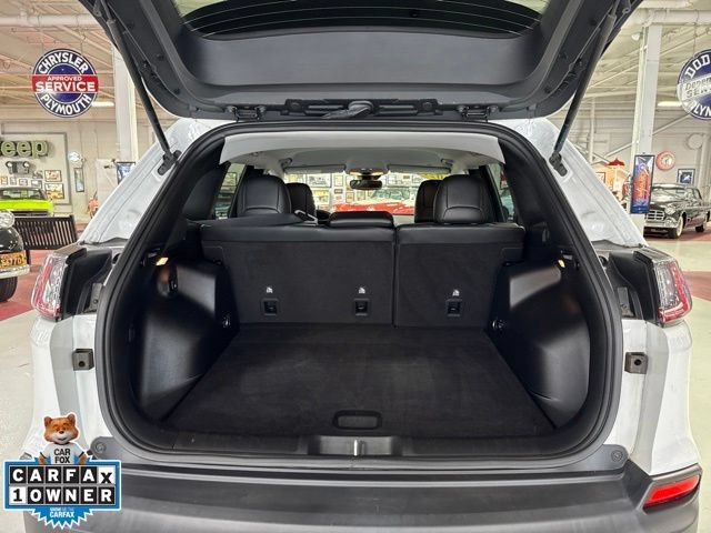 Certified 2021 Jeep Cherokee Latitude Plus AWD/4WD image 38